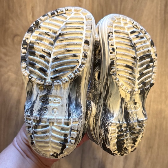 CROCS Kids' Black and White Water Shoes - Picture 3 of 5